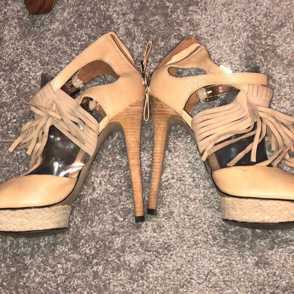 Heels - Picture 5 of 5